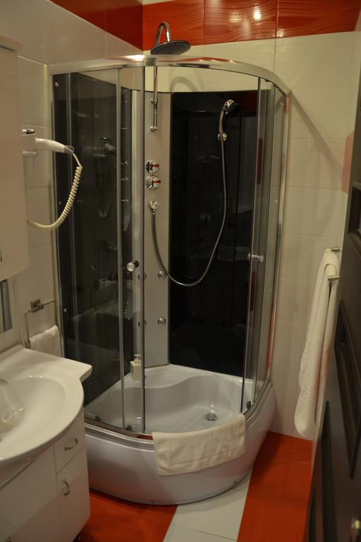 Hotel Bristol تارنوف الغرفة الصورة