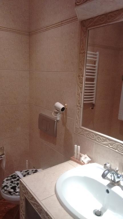 Hotel Bristol تارنوف المظهر الخارجي الصورة