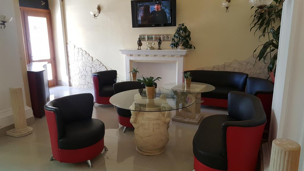 Hotel Bristol تارنوف المظهر الخارجي الصورة